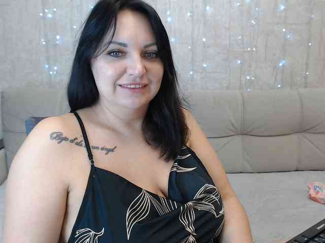 JenniferTheChic webcam