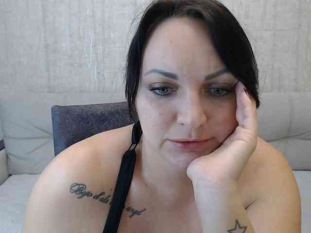 JenniferTheChic webcam