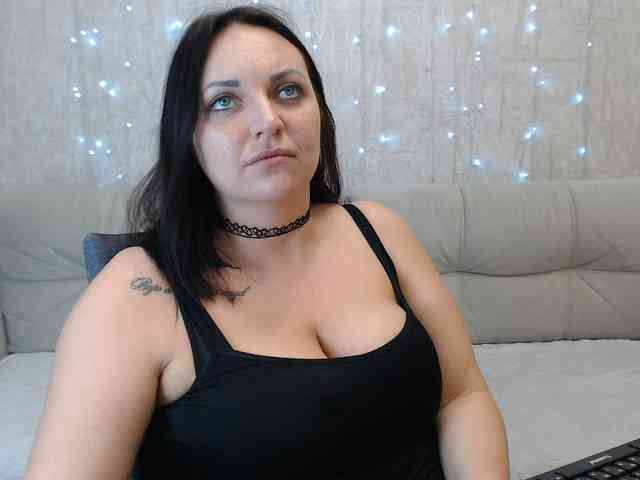 JenniferTheChic webcam