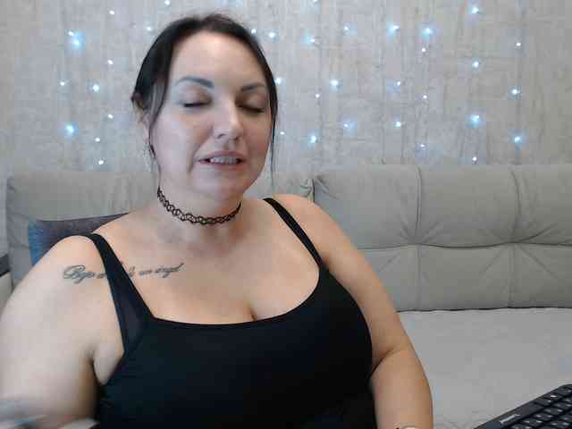 JenniferTheChic webcam