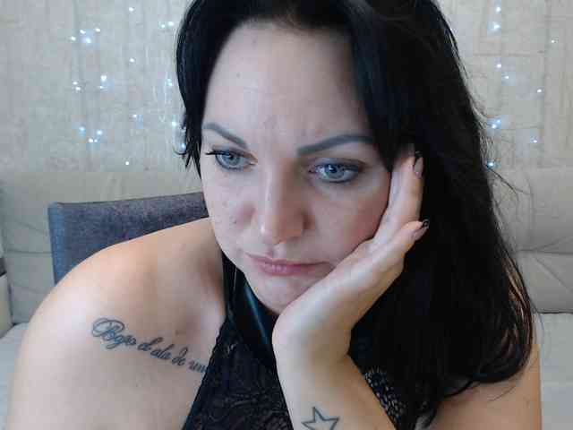 JenniferTheChic webcam