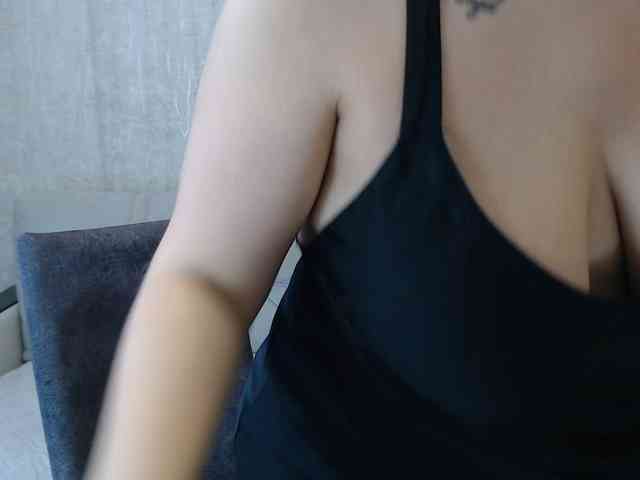 JenniferTheChic webcam