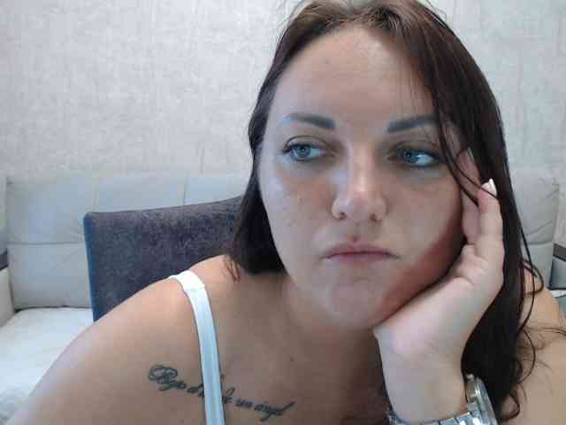 AngelinaCute AngelinaCute