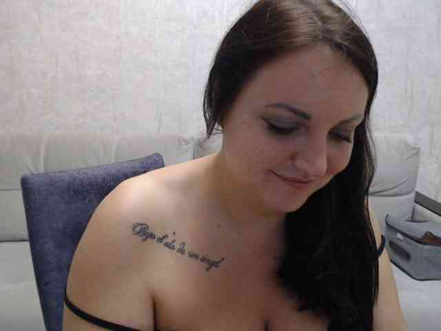 JenniferTheChic webcam