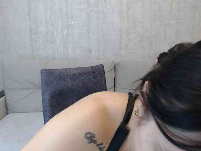 JenniferTheChic webcam