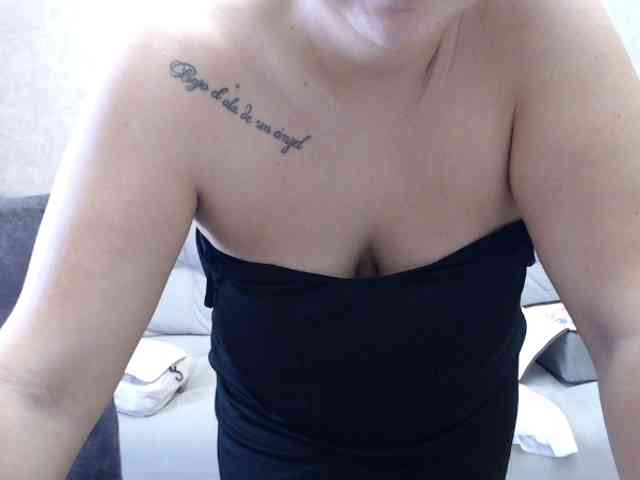 JenniferTheChic webcam