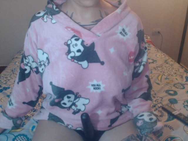 lucy-dreams69's BongaCams show and profile