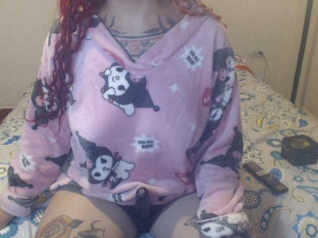 lucy-dreams69's BongaCams show and profile