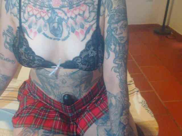 Lucy_tattoodreams webcam