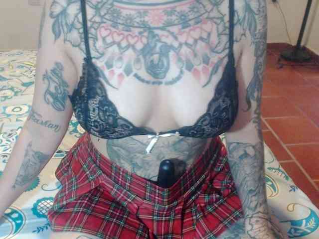 Lucy_tattoodreams webcam