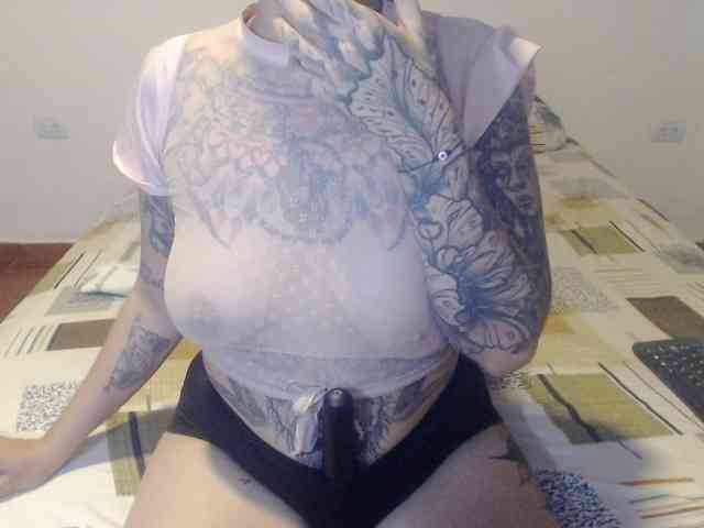 Lucy_tattoodreams webcam