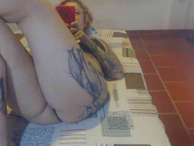 Lucy_tattoodreams webcam