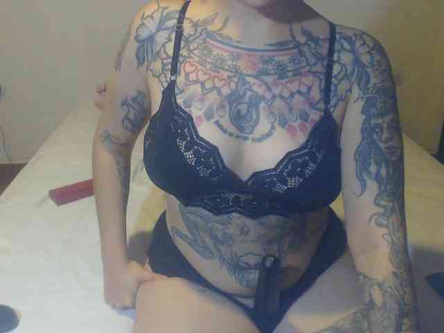 Lucy_tattoodreams webcam