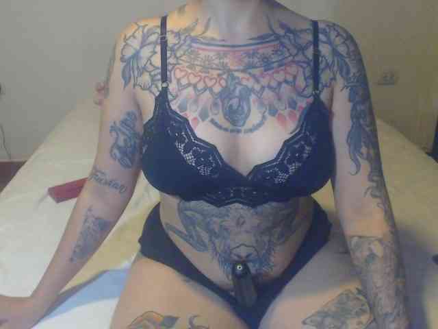 Lucy_tattoodreams webcam