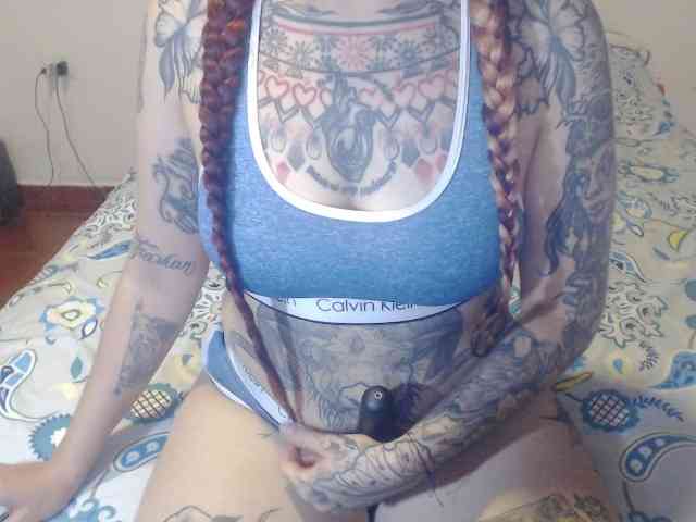 Lucy_tattoodreams webcam
