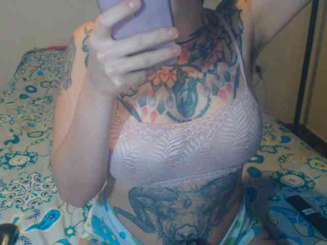 Lucy_tattoodreams webcam