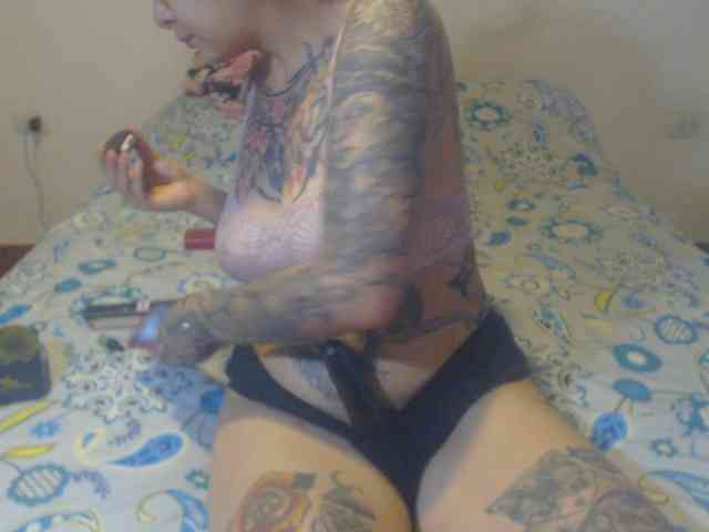 Lucy_tattoodreams webcam