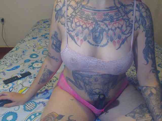 Lucy_tattoodreams webcam