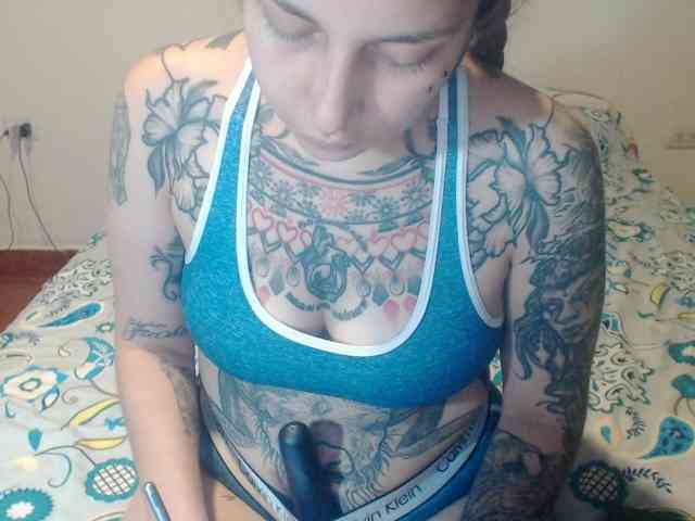Lucy_tattoodreams webcam