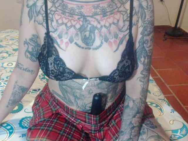 Lucy_tattoodreams webcam