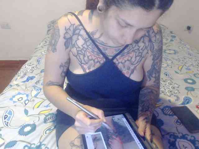 Lucy_tattoodreams webcam