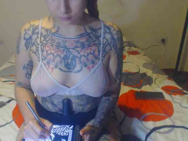Lucy_tattoodreams webcam