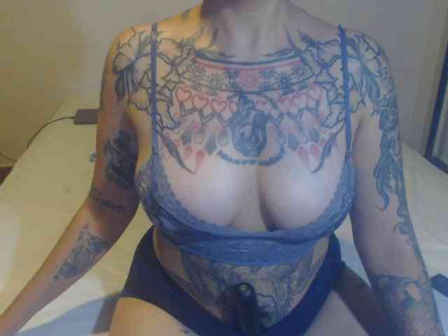 Lucy_tattoodreams webcam