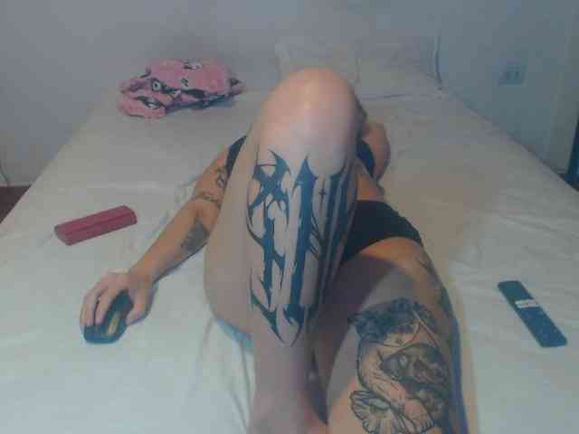 Lucy_tattoodreams webcam