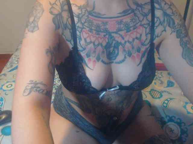 Lucy_tattoodreams webcam