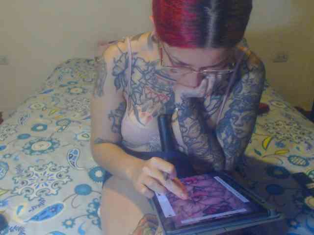 Lucy_tattoodreams webcam