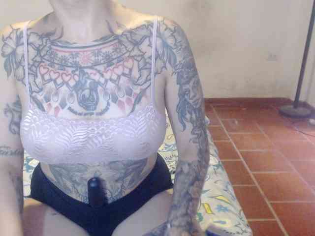 Lucy_tattoodreams webcam