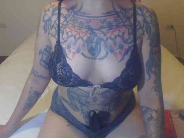 Lucy_tattoodreams webcam