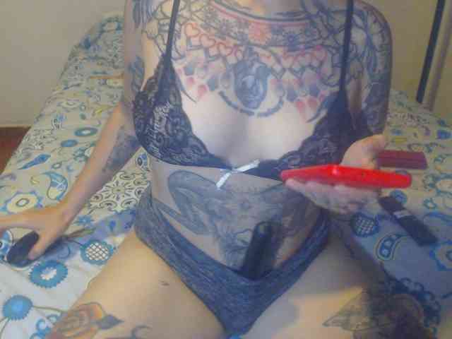 Lucy_tattoodreams webcam