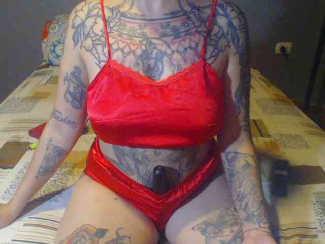 Lucy_tattoodreams webcam