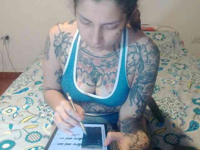 Lucy_tattoodreams webcam