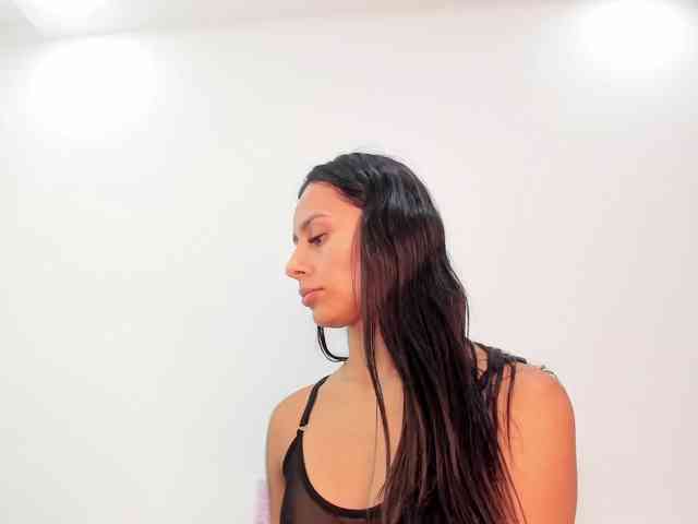 nude voyeur Kharlyn-angel