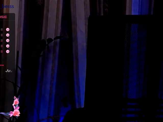 LauraBess's BongaCams show and profile