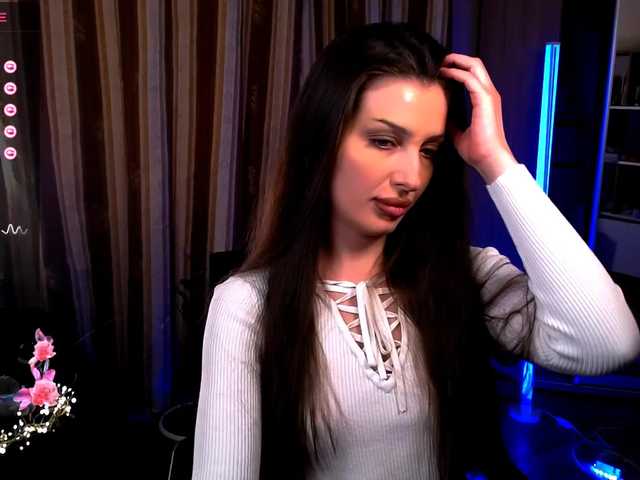 LauraBess's BongaCams show and profile