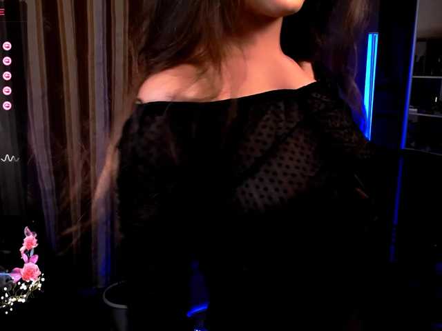 LauraBess's BongaCams show and profile