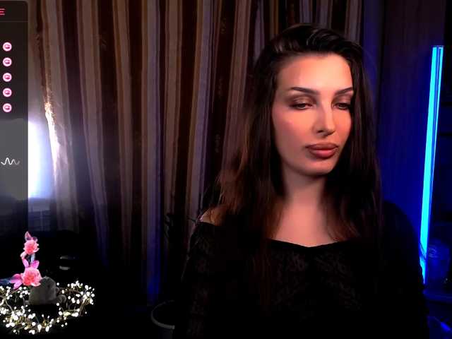 LauraBess's BongaCams show and profile