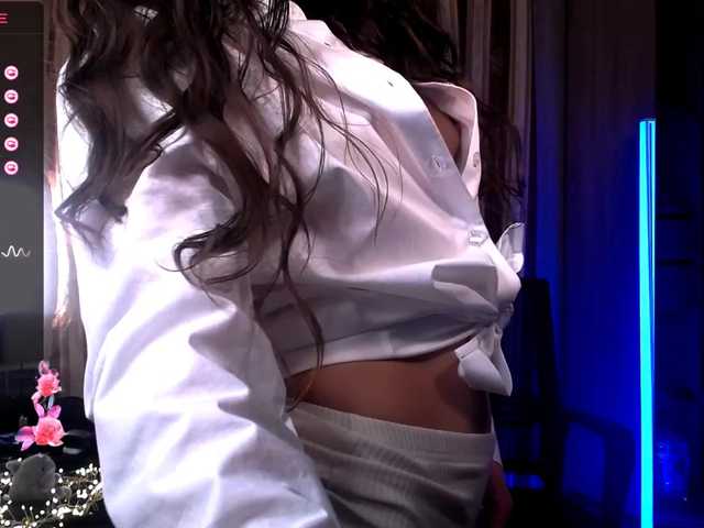 LauraBess's BongaCams show and profile