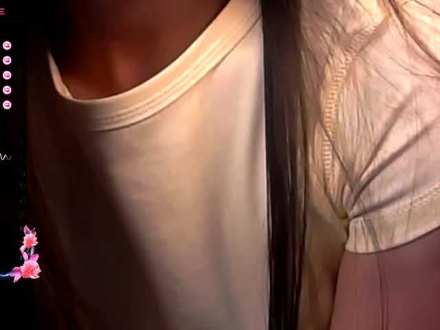 LauraBess's BongaCams show and profile