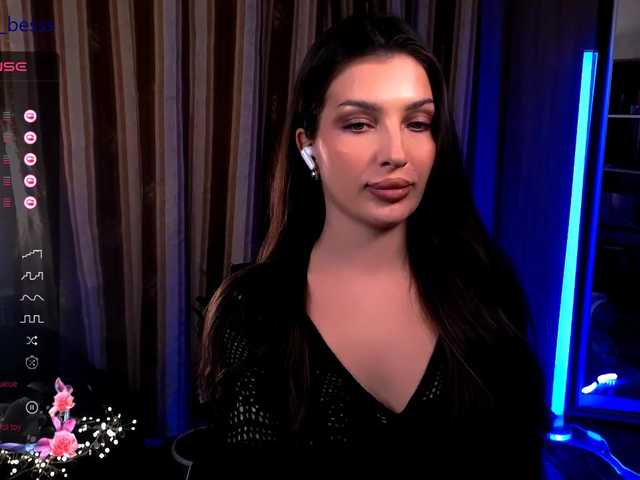 LauraBess's BongaCams show and profile