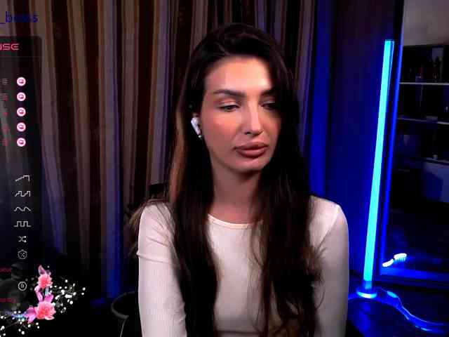 LauraBess Live Webcam on BongaCams