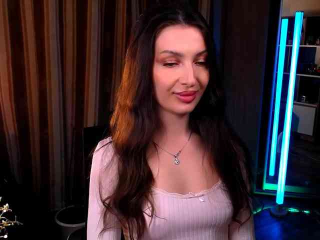 LauraBess webcam