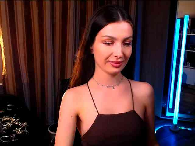 LauraBess webcam