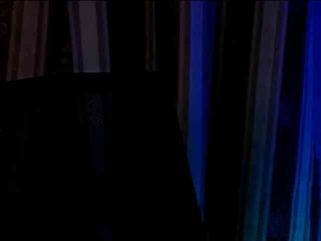 LauraBess webcam
