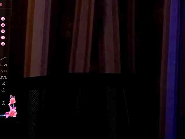 LauraBess webcam