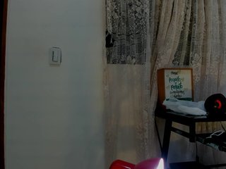 Amelie-hills Porn Show