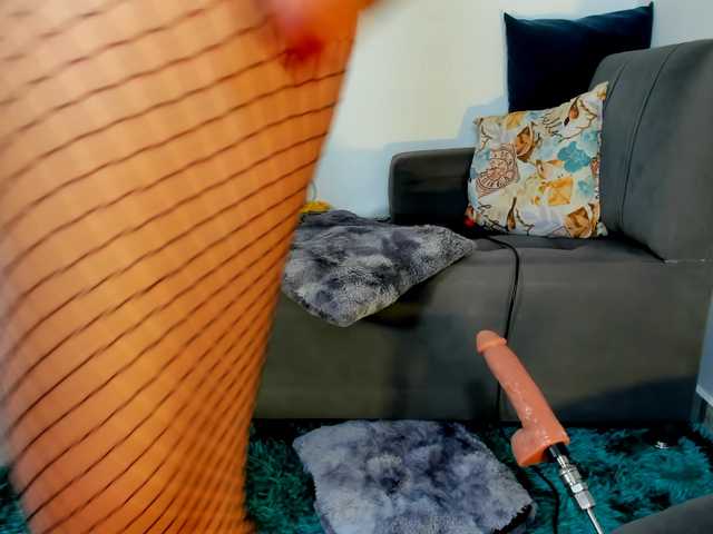 Amelie-hills's BongaCams show and profile